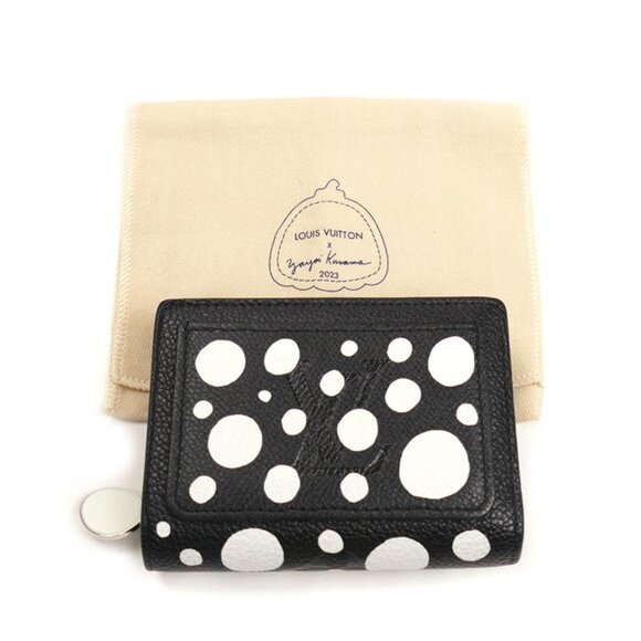 LOUIS VUITTON Black Monogram Wallet - Picture 8 of 8